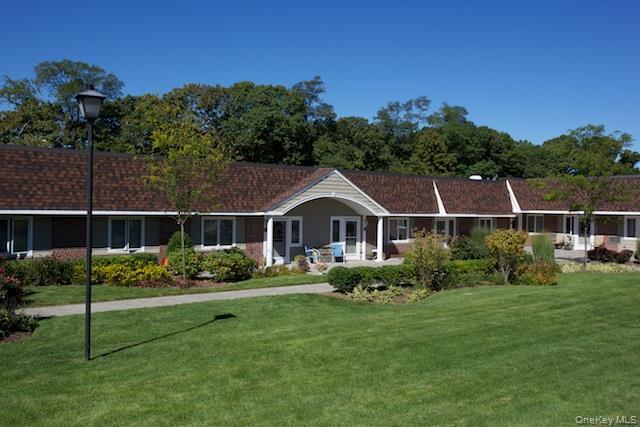 Primary Photo - 255 E Main St