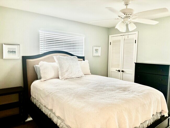 Building Photo - 381 Delido Ct