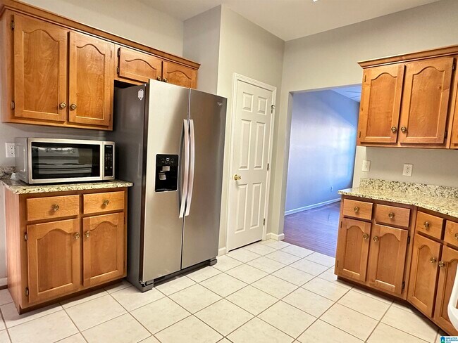 Building Photo - 525 Hackberry Ridge Cove