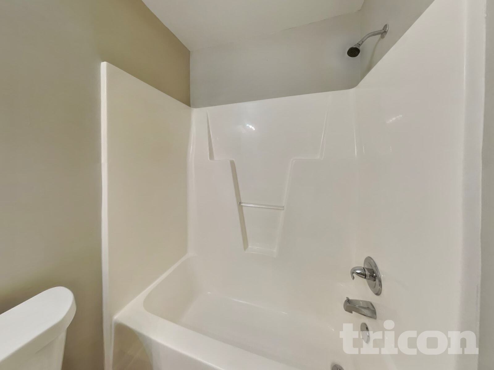 Building Photo - 175 Chesterbrook Ln