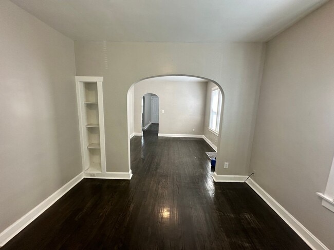 Building Photo - 4907 Tod Ave