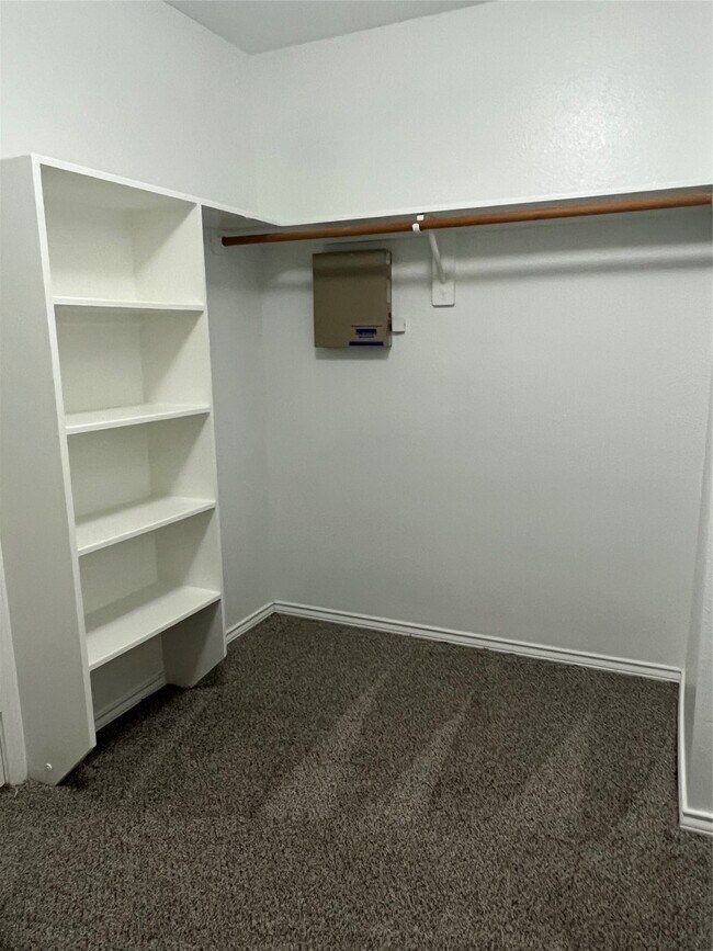 Building Photo - 12035 Duane St