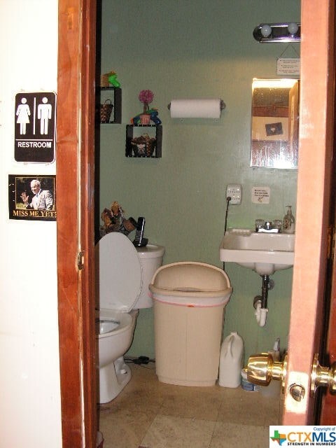 Building Photo - 1910 FM2673