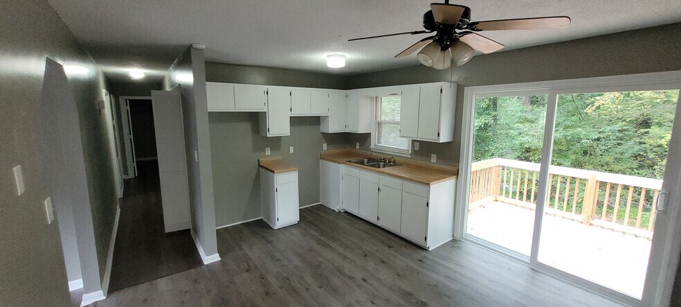Building Photo - 4325 Voss Ave