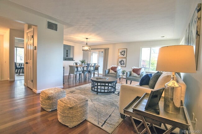 Building Photo - 4-Bedroom home in Ridgewood