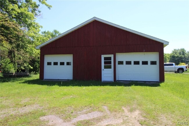 Building Photo - 6363 Muskrat Bay Rd