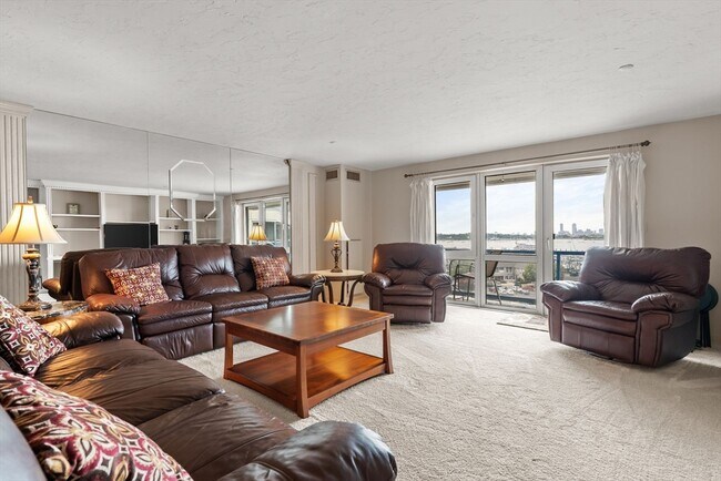 Building Photo - 1001 Marina Dr