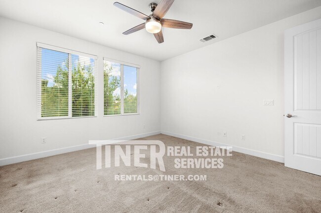 Building Photo - 4166 Hydo Lk Wy