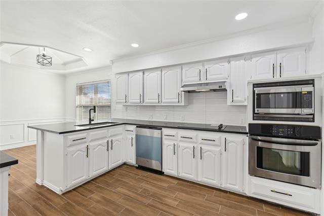Building Photo - 6300 Topaz Way