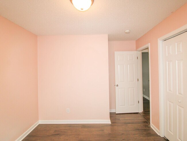 Building Photo - Nice Rental in Athens City!