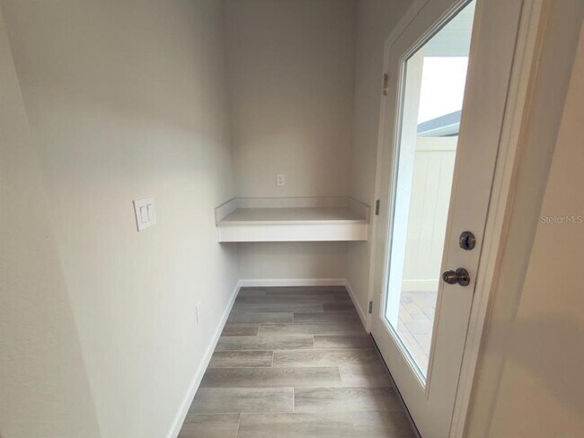 Building Photo - 15445 Bay Brg St