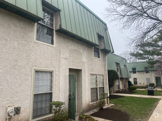 Building Photo - 441 Tomlinson Rd