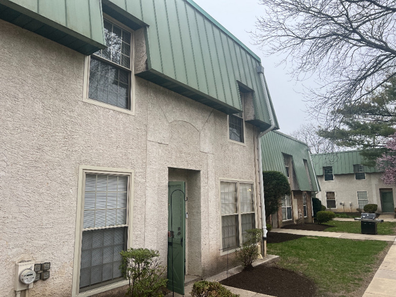 Primary Photo - 441 Tomlinson Rd
