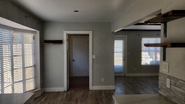 Building Photo - 15414 W Hampton Cir