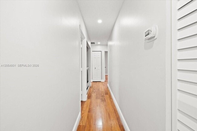 Building Photo - 5014 SW 155th Terrace