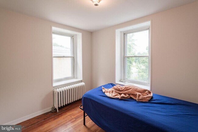 Building Photo - 295 Hermitage St