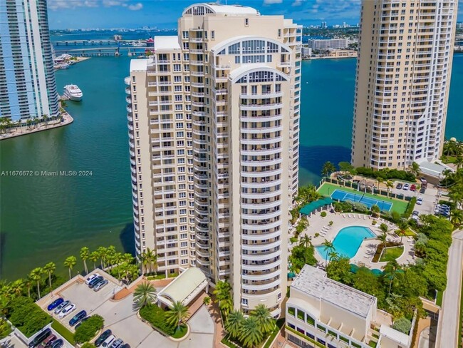 Building Photo - 888 Brickell Key Dr