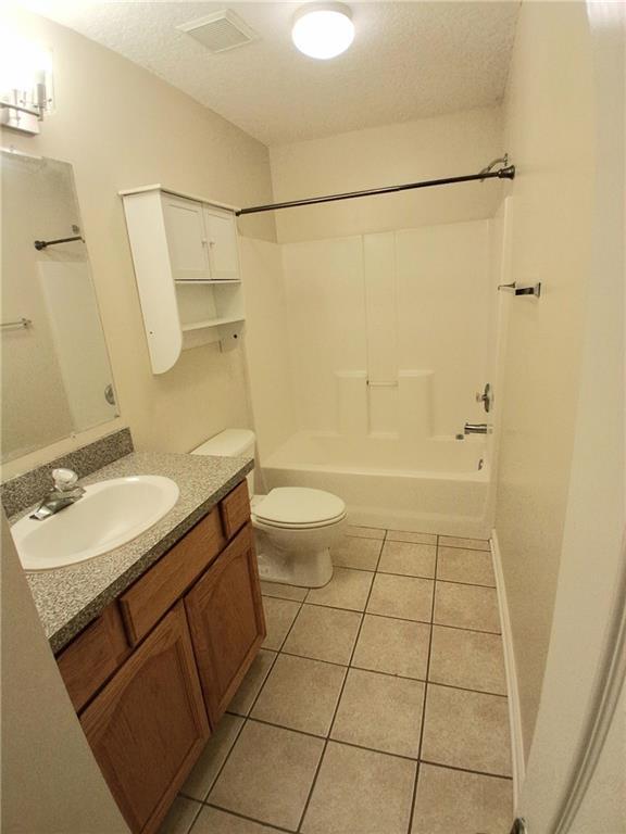 Building Photo - 43 Shadowlake Ct