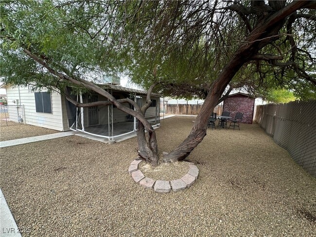 Building Photo - 3009 N Crawford St