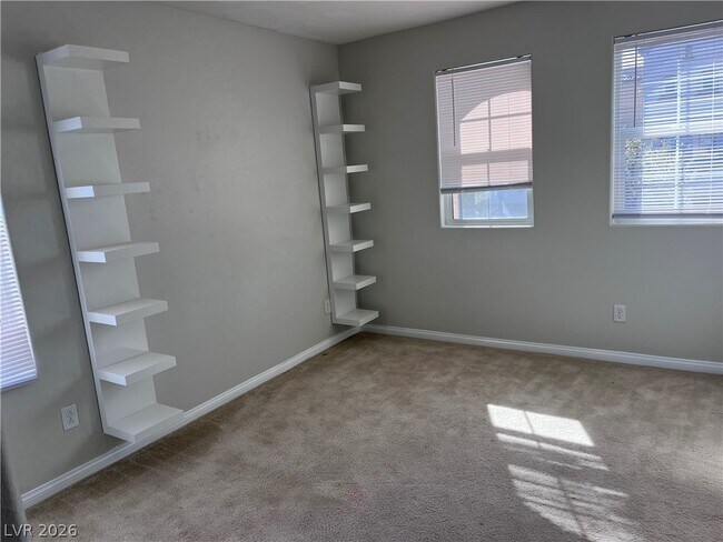 Building Photo - 353 Ambitious St