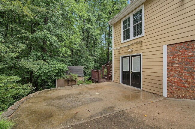 Building Photo - Spacious 4-Bed Oasis with Basement in Cary