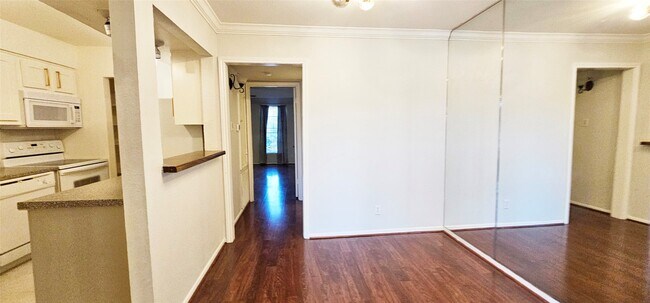 Building Photo - 11550 Chimney Rock Rd