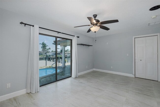 Building Photo - 3841 Rudder Way