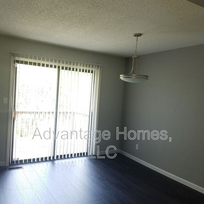 Building Photo - 304 W 132 St