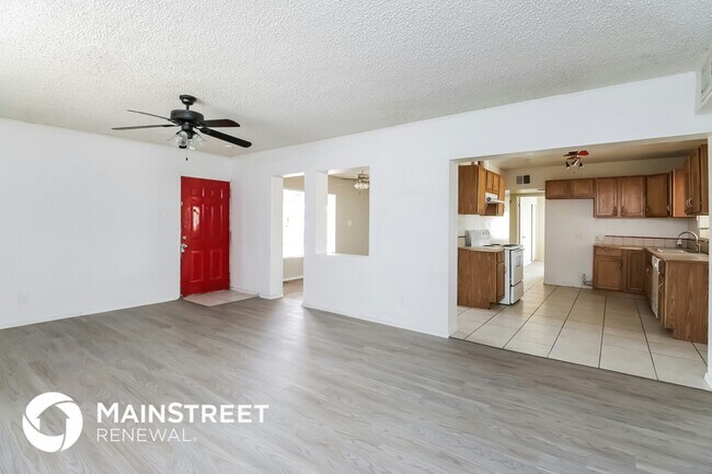 Building Photo - 1647 W Pima St