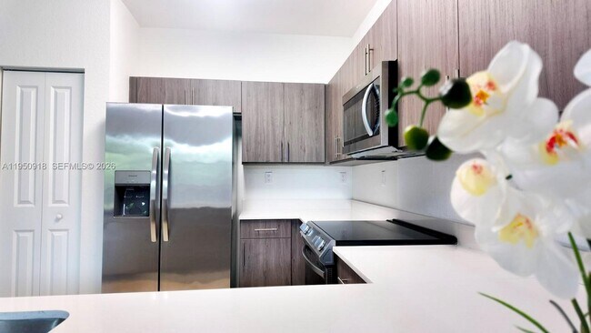 Building Photo - 15540 SW 136th St