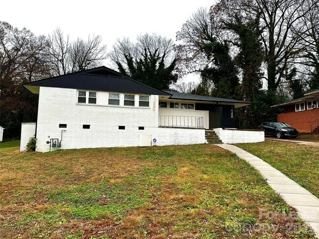 Building Photo - 1450 Academy St