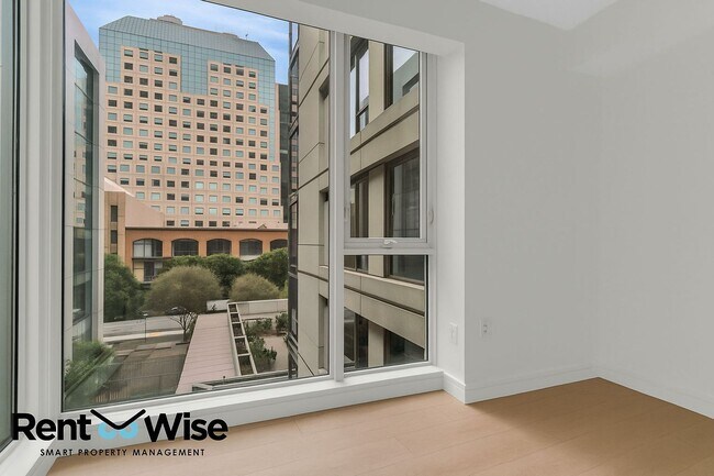 Building Photo - 631 Folsom St