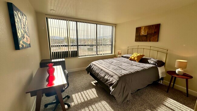 Building Photo - 450 N Arlington Ave