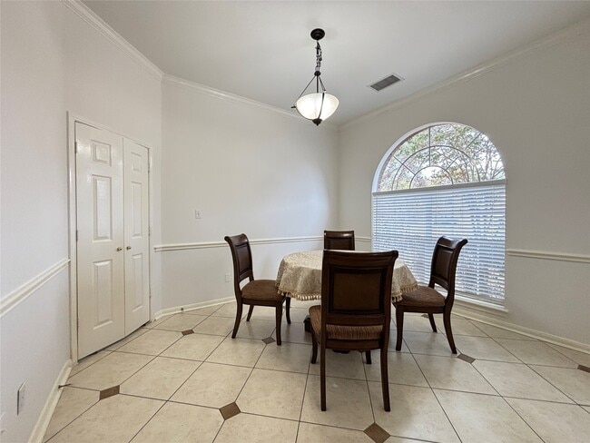 Building Photo - 1814 Senca Springs Ct