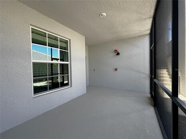Building Photo - 14231 Heritage Landing Blvd