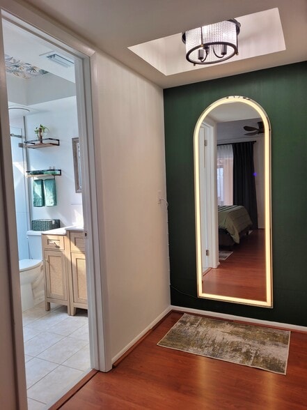 Building Photo - 1911 Tarpon Ct