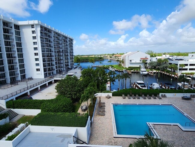 Building Photo - 4748 S Ocean Blvd