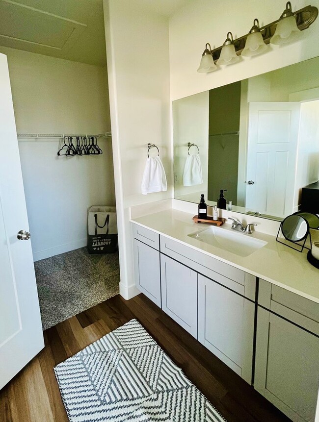 Building Photo - Comfortable 3 Bed / 2 Bath Home Available in Lehi