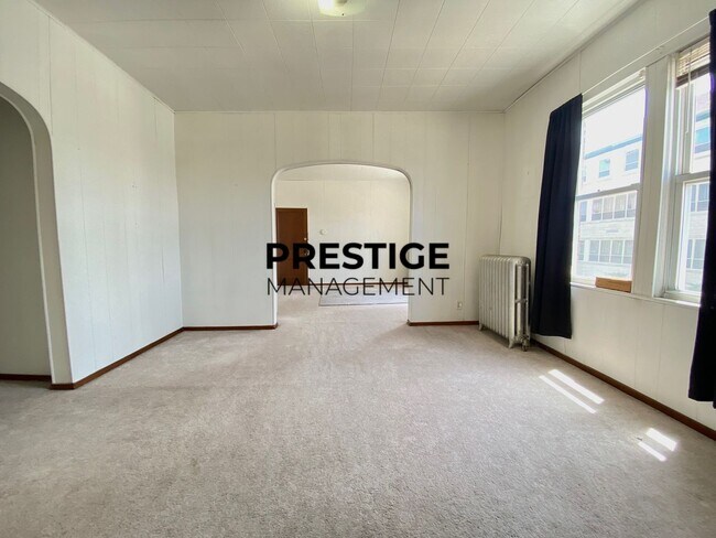 Building Photo - Spacious 2 Bedroom Apartment in Whiting
