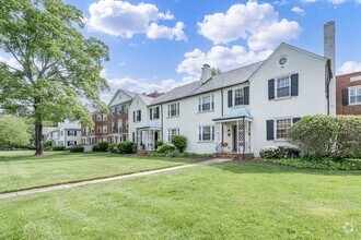 Building Photo - Beautiful Home Available Near Libbie & Gro...