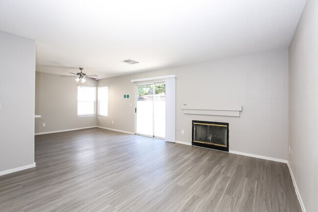 Building Photo - 6349 Rose Tree Ln