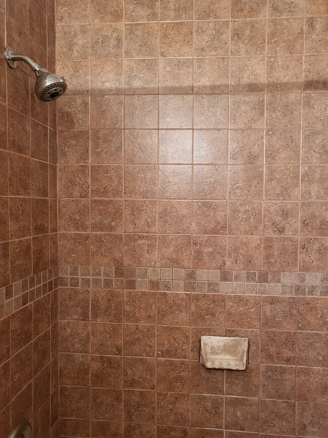 Building Photo - 14248 Savannah Dr