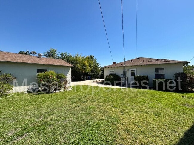 Building Photo - 1243 N College Way