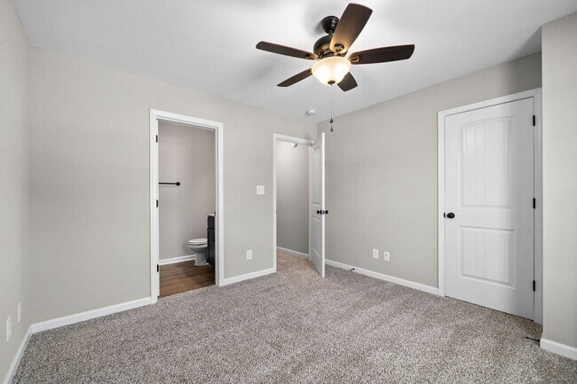 Building Photo - 299 Smithson Ln