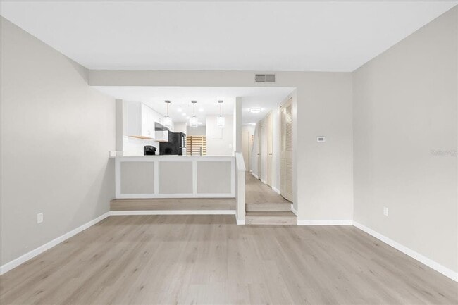 Building Photo - 5852 Windhover Dr