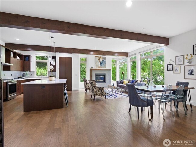 Building Photo - 4bd/3.75ba Seattle House