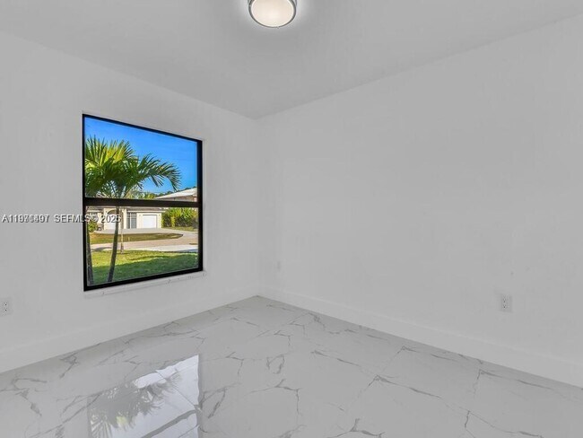 Building Photo - 5117 24th St SW