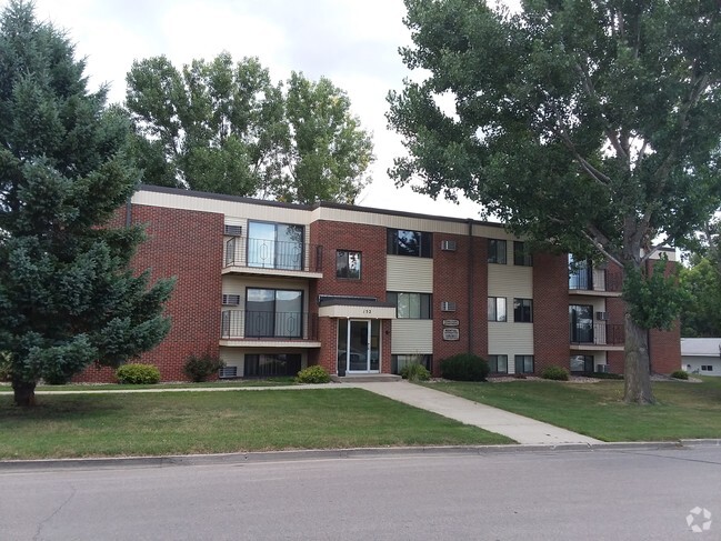 Penn Park Apts. Across from Tech School - 152 13th St NE