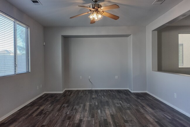 Building Photo - 9222 Cazador St