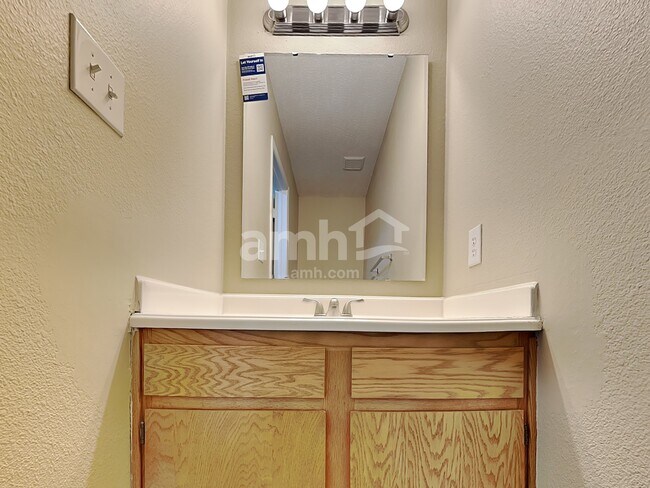 Building Photo - 10321 Hornton St